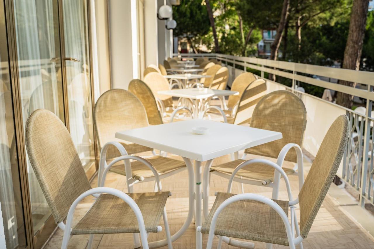 Hotel Happy 밀라노마리티마 외부 사진